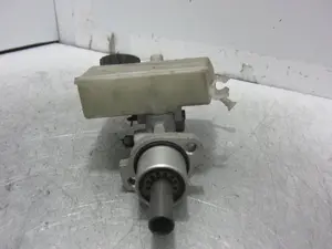 Foto de BOMBA FRENO PEUGEOT 206 referencia 03350884271 foto 1