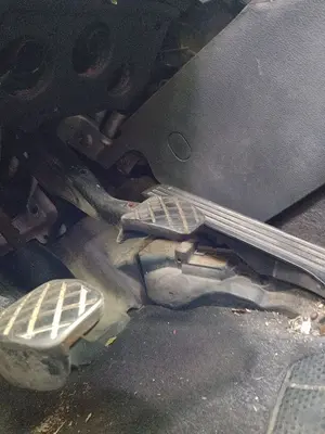 Foto de PEDAL FRENO VOLKSWAGEN GOLF PLUS V (5M1) 1.9 TDI (105 CV / 77 KW)