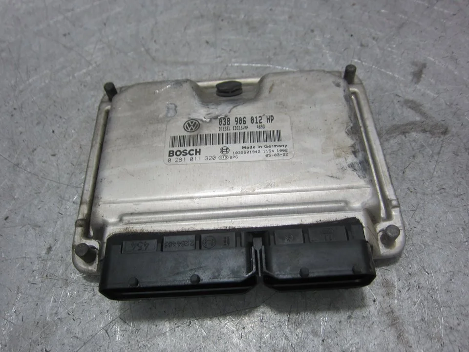 Foto de CENTRALITA MOTOR UCE SEAT IBIZA (6L1) 1.9 SDI (64 CV / 47 KW) referencia 038906012HP