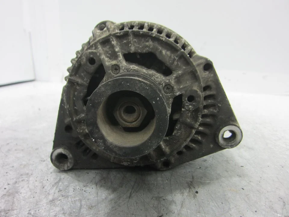 Foto de ALTERNADOR MERCEDES-BENZ CLASE E (BM 210) BERLINA referencia 0101544602