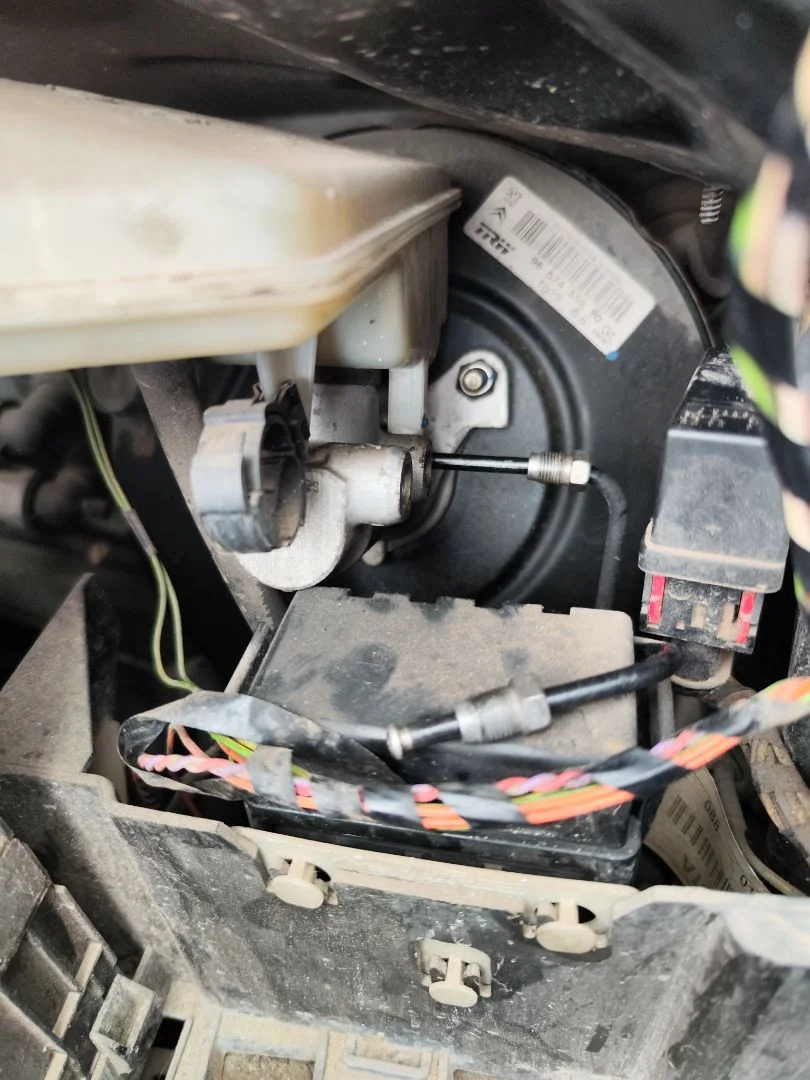 Foto de SERVOFRENO PEUGEOT 207 1.4 16V CAT (KFU / ET3J4) (88 CV / 65 KW) referencia 4535W0