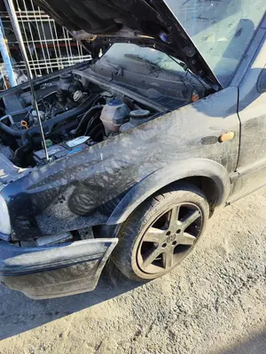 Foto de ALETA DELANTERA IZQUIERDA VOLKSWAGEN GOLF III (1H1)(11.1991) 1.9 TDI (110 CV / 81 KW)