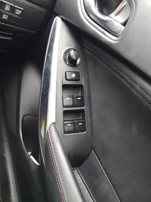 Foto de MANDO ELEVALUNAS DELANTERO DERECHO MAZDA 6 BERLINA (GJ) 2.2 Turbodiesel CAT (175 CV / 129 KW) referencia GKM266350A