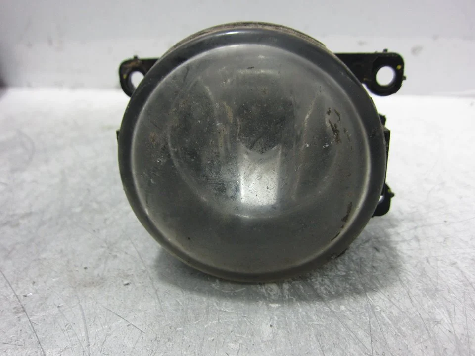 Foto de FARO ANTINIEBLA DERECHO FORD FIESTA BERLINA (DX) 1.3 CAT (60 CV / 44 KW) referencia 2N1115201AB