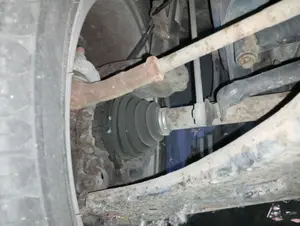 Foto de MANGUETA DELANTERA IZQUIERDA FORD FIESTA (CBK) 1.4 16V CAT (80 CV / 59 KW) referencia 1474306 foto 3
