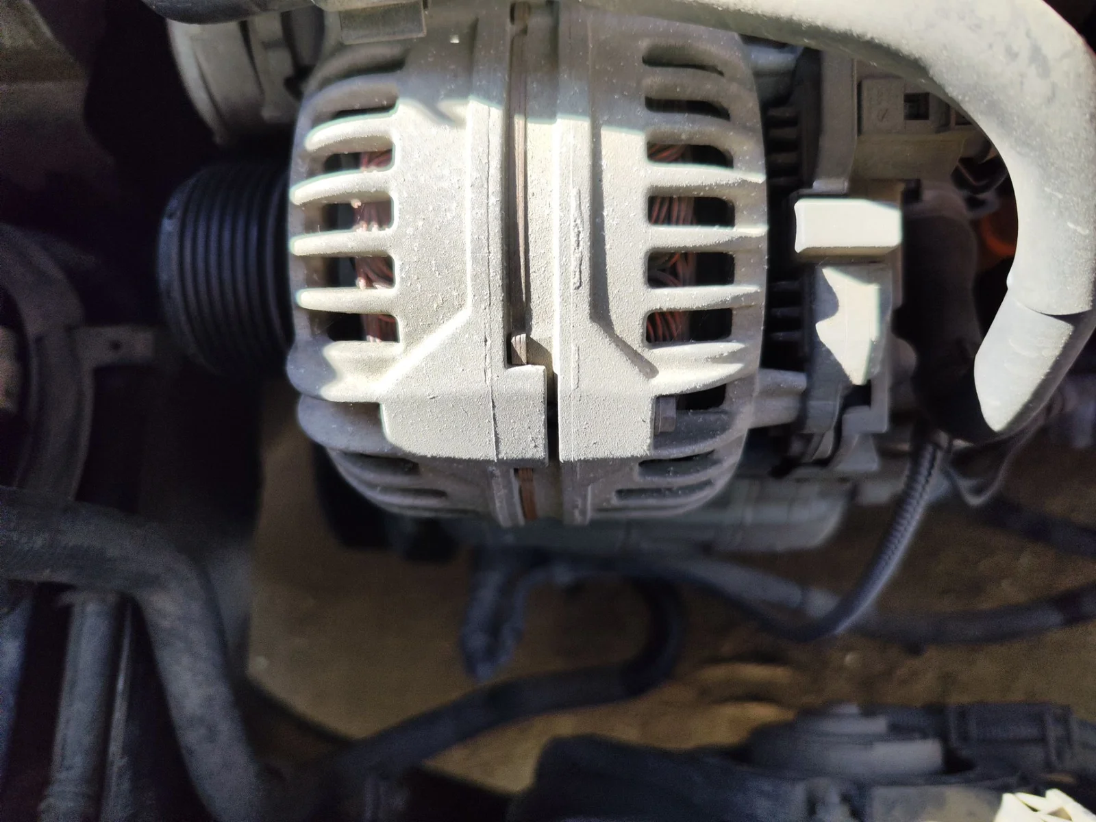 Foto de ALTERNADOR AUDI A3 (8L) 1.6 (102 CV / 75 KW) referencia 038903018QV