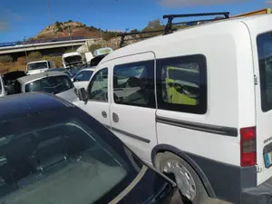 Foto de MANETA EXTERIOR LATERAL IZQUIERDA OPEL COMBO (CORSA C) 1.3 16V CDTI CAT (Z 13 DT / LN9) (69 CV / 51 KW)