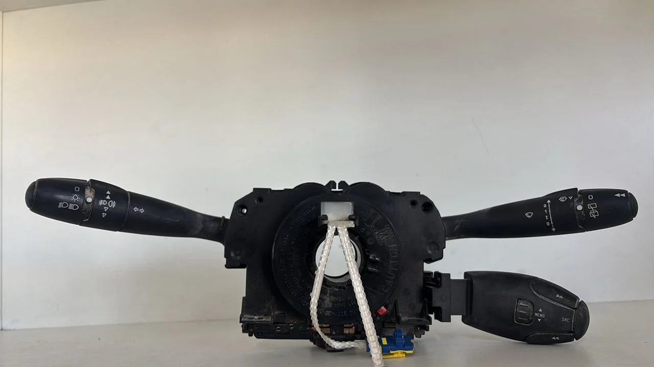Foto de MANDO MULTIFUNCION PEUGEOT 307 BREAK / SW (S1)(04.2002) referencia 122758
