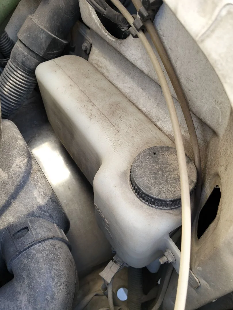 Foto de DEPOSITO LIMPIA FIAT DUCATO I BUS