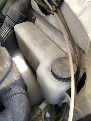 Foto de DEPOSITO LIMPIA FIAT DUCATO I BUS