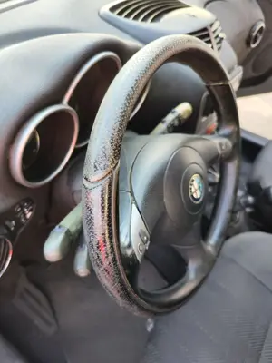 Foto de VOLANTE ALFA ROMEO 147 (190) 1.9 JTD CAT (110 CV / 81 KW) foto 2