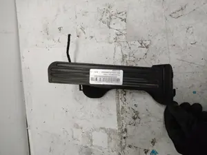 Foto de POTENCIOMETRO PEDAL SEAT LEON (1P1) 1.9 TDI (105 CV / 77 KW) referencia 1K1721503P