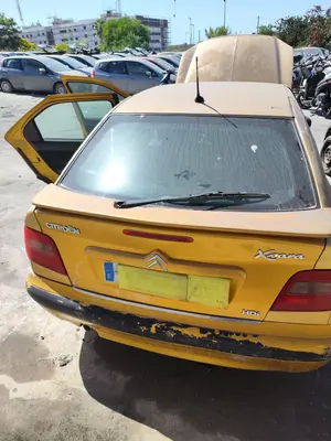 Foto de PORTON TRASERO CITROEN XSARA BERLINA 1.6 16V CAT (NFU / TU5JP4) (109 CV / 80 KW) referencia 8701P4
