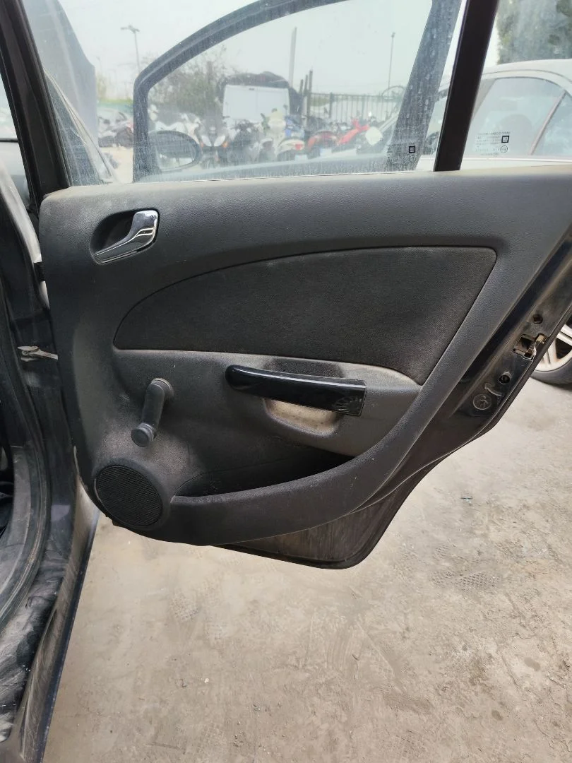 Foto de GUARNECIDO PUERTA TRASERA DERECHA OPEL CORSA D 1.3 16V CDTI (75 CV / 55 KW)