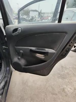 Foto de GUARNECIDO PUERTA TRASERA DERECHA OPEL CORSA D 1.3 16V CDTI (75 CV / 55 KW)