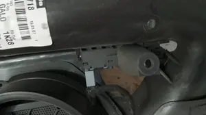 Foto de MANDO ELEVALUNAS TRASERO DERECHO VOLKSWAGEN GOLF V (1K1)(10.2003) 1.9 TDI (105 CV / 77 KW) referencia 7L6959855B foto 2