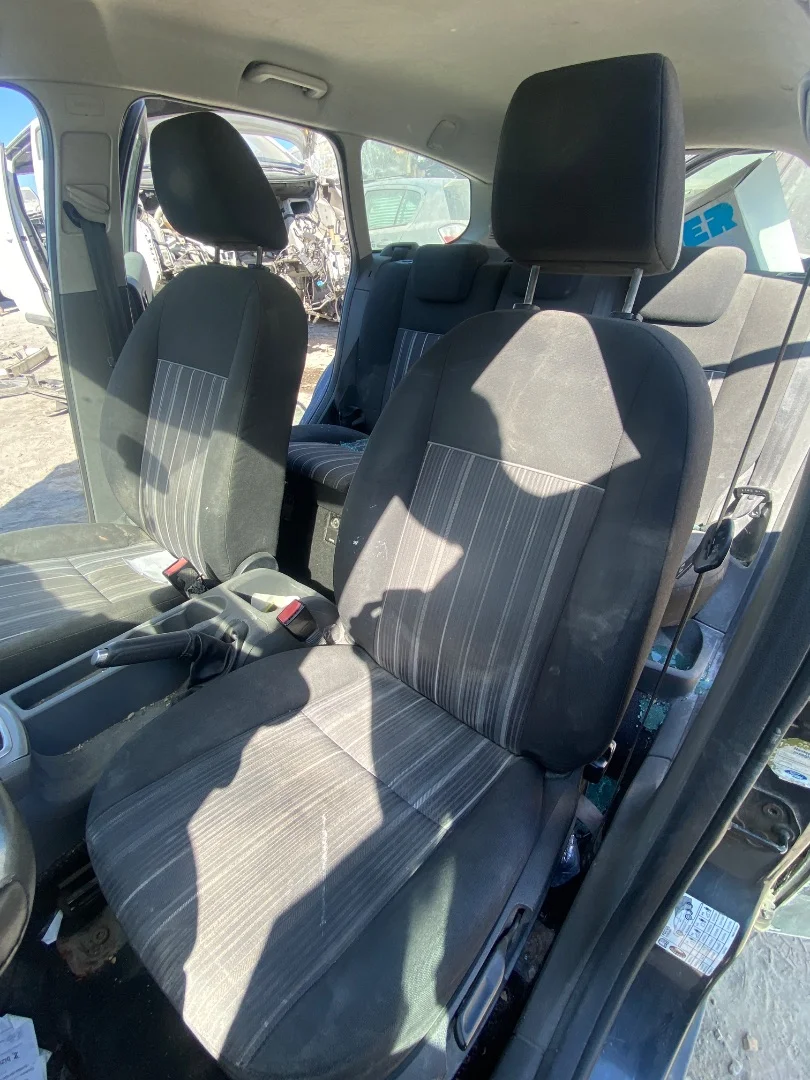 Foto de ASIENTO DELANTERO IZQUIERDO FORD FOCUS SPORTBREAK (CB4)