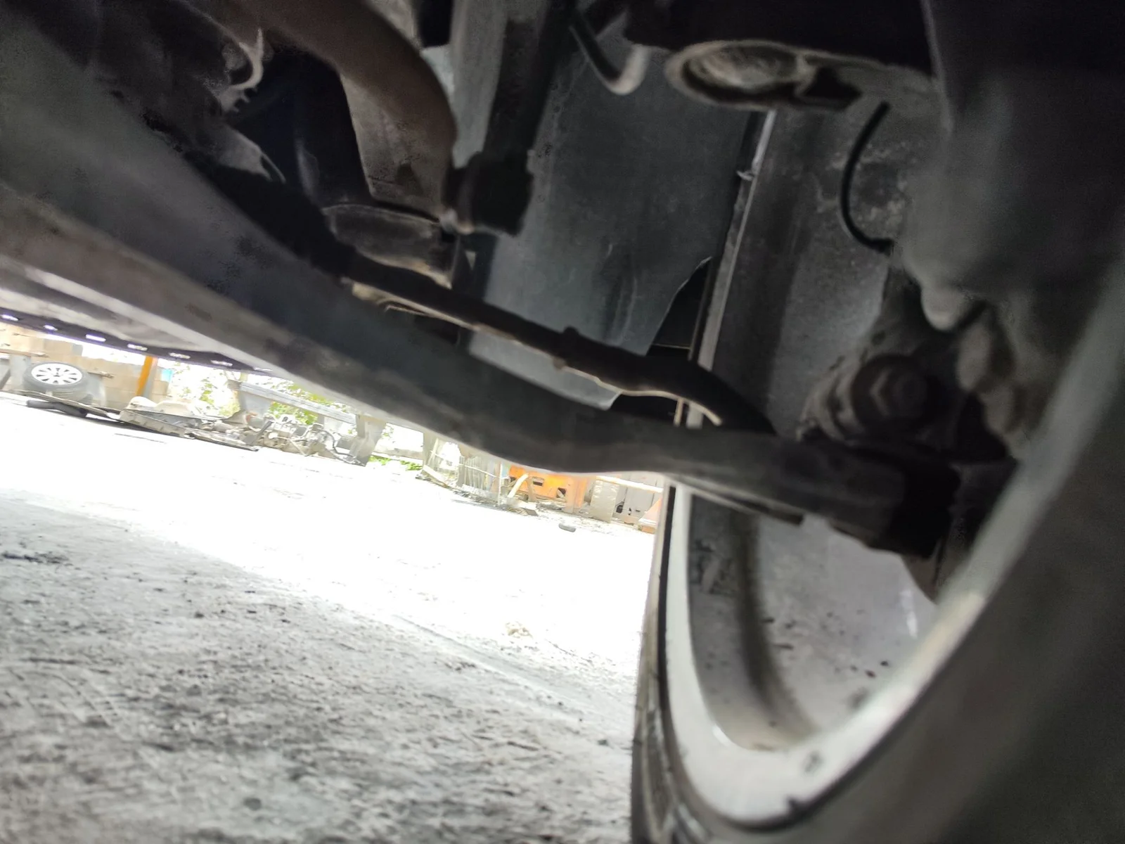 Foto de BRAZO SUSPENSION DELANTERO DERECHO MERCEDES-BENZ VIANO (639) 2.1 CDI CAT (150 CV / 110 KW)