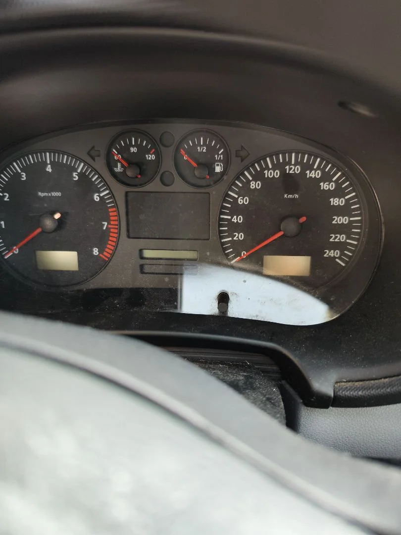 Foto de CUADRO INSTRUMENTOS SEAT LEON (1M1) 1.6 (101 CV / 74 KW)