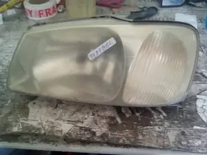 Foto de FARO IZQUIERDO HYUNDAI ACCENT (LC) 1.3 12V CAT (75 CV / 55 KW) referencia 9211025020