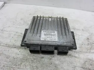 Foto de CENTRALITA MOTOR UCE RENAULT MEGANE II BERLINA 5P 1.5 dCi Diesel (82 CV / 60 KW) referencia 8200498188 foto 6