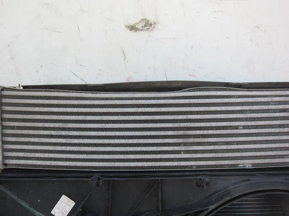 Foto de INTERCOOLER RENAULT TRAFIC III FURGÓN 1.6 dCi Diesel Energy (120 CV / 88 KW)