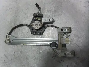 Foto de ELEVALUNAS TRASERO IZQUIERDO CHRYSLER PT CRUISER 2.0 16V CAT (141 CV / 104 KW) referencia 04724559A