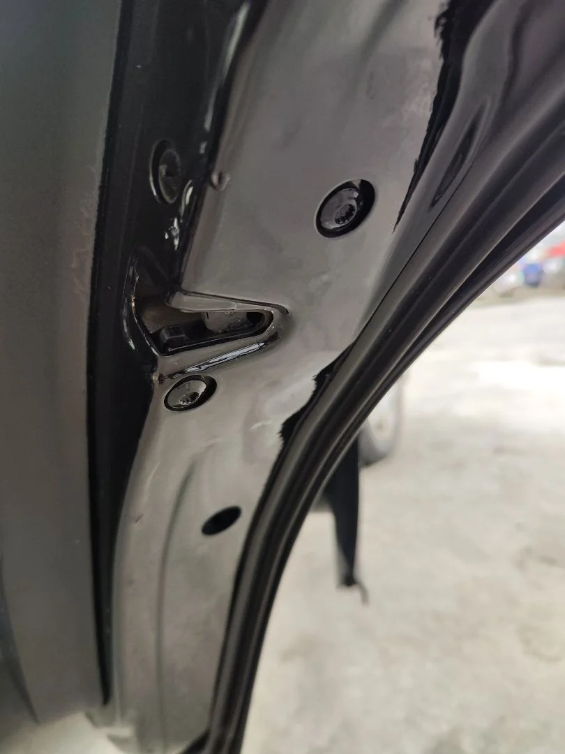 Foto de CERRADURA PUERTA TRASERA DERECHA VOLKSWAGEN BORA BERLINA (1J2)(1998) 1.9 TDI (110 CV / 81 KW)