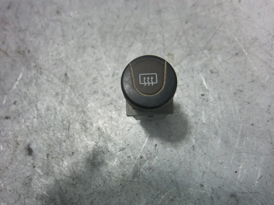 Foto de INTERRUPTOR CITROEN BERLINGO 1.9 Diesel (69 CV / 51 KW) referencia 9644851077