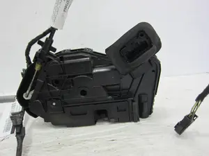 Foto de CERRADURA PUERTA DELANTERA DERECHA VOLKSWAGEN GOLF VII BERLINA (BQ1/BE2) 1.6 TDI (116 CV / 85 KW) referencia 45340180 foto 5