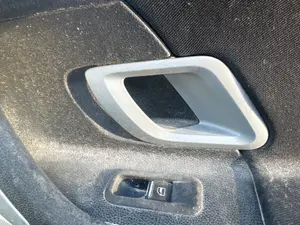 Foto de MANETA INTERIOR DELANTERA DERECHA SKODA FABIA COMBI (5J5) 1.4 TDI (80 CV / 59 KW)