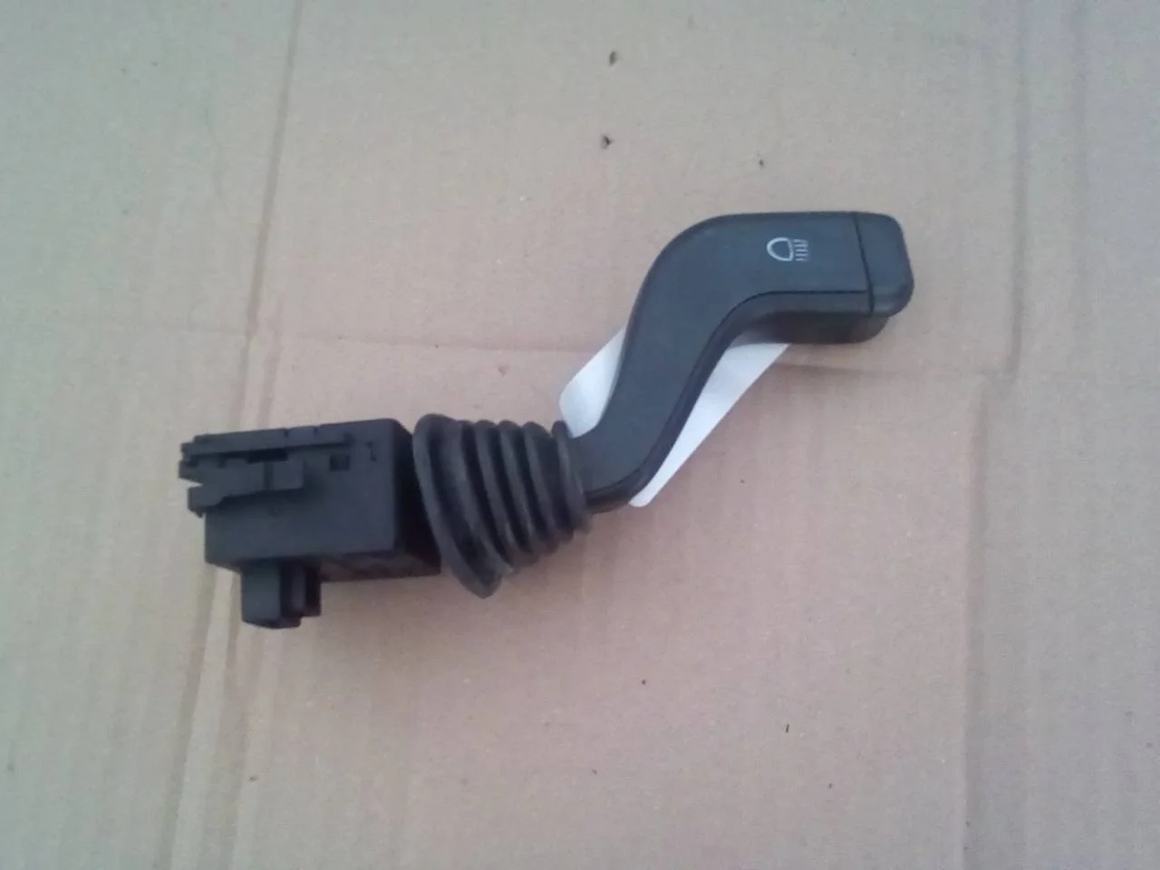 Foto de MANDO INTERMITENTES OPEL CORSA C 1.2 16V CAT (Z 12 XE / LW4) (75 CV / 55 KW) referencia 09185413