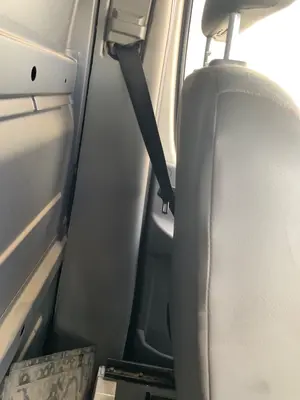 Foto de CINTURON SEGURIDAD DELANTERO IZQUIERDO VOLKSWAGEN CRAFTER FURGÓN (2E) 2.5 TDI DPF (109 CV / 80 KW) referencia 2E0857815