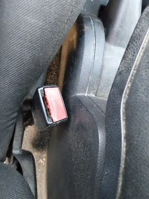 Foto de ENGANCHE CINTURON DELANTERO IZQUIERDO FORD MONDEO BERLINA (GE)