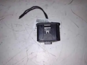 Foto de MANDO ELEVALUNAS DELANTERO IZQUIERDO OPEL ASTRA G BERLINA 2.0 16V DI CAT (X 20 DTL / LD3) (82 CV / 60 KW) referencia 90561086 foto 2