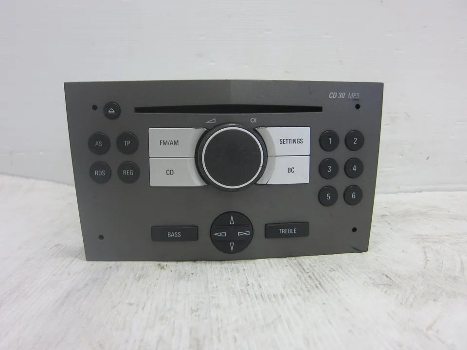 Foto de SISTEMA AUDIO / RADIO CD OPEL ASTRA H BERLINA 1.7 16V CDTI (101 CV / 74 KW) referencia 13154304