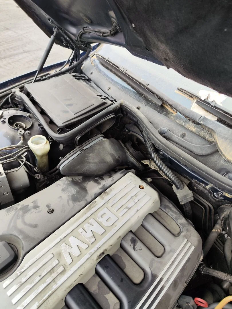 Foto de CENTRALITA MOTOR UCE BMW SERIE 5 BERLINA (E39) 3.0 24V Turbodiesel CAT (193 CV / 142 KW)