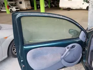 Foto de LUNA DELANTERA IZQUIERDA FORD KA (CCQ) 1.3 CAT (50 CV / 37 KW) referencia 1256263