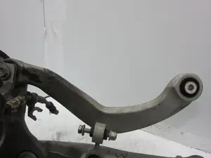 Foto de BRAZO SUSPENSION SUPERIOR TRASERO DERECHO PORSCHE MACAN (95BA) referencia 8K0505324H foto 1