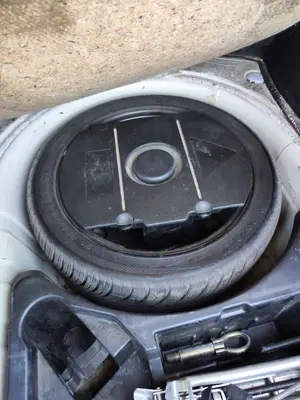 Foto de RUEDA DE REPUESTO SEAT CORDOBA BERLINA (6L2) 1.9 TDI (131 CV / 96 KW)