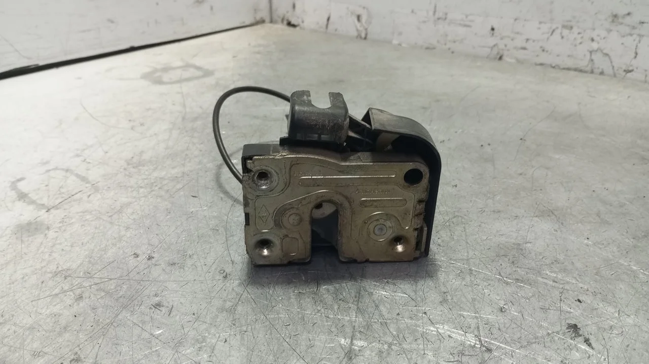 Foto de CERRADURA PUERTA DELANTERA IZQUIERDA RENAULT CLIO II FASE II (B/CB0) 1.5 dCi Diesel (82 CV / 60 KW) referencia 7700434604