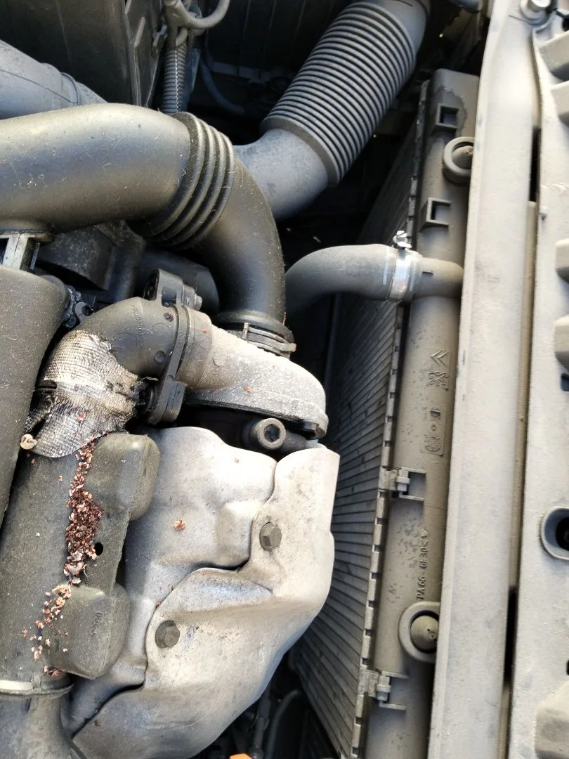 Foto de CONDENSADOR / RADIADOR AIRE ACONDICIONADO PEUGEOT 308 SW 1.6 HDi FAP CAT (9HZ / DV6TED4) (109 CV / 80 KW)