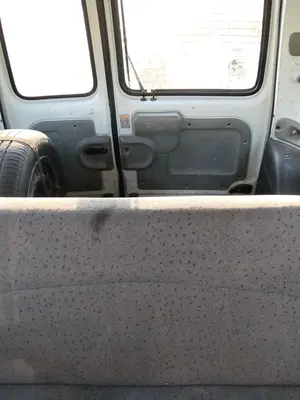 Foto de GUARNECIDO PORTON TRASERO RENAULT KANGOO I (F/KC0) 1.9 dCi Diesel CAT (84 CV / 62 KW)