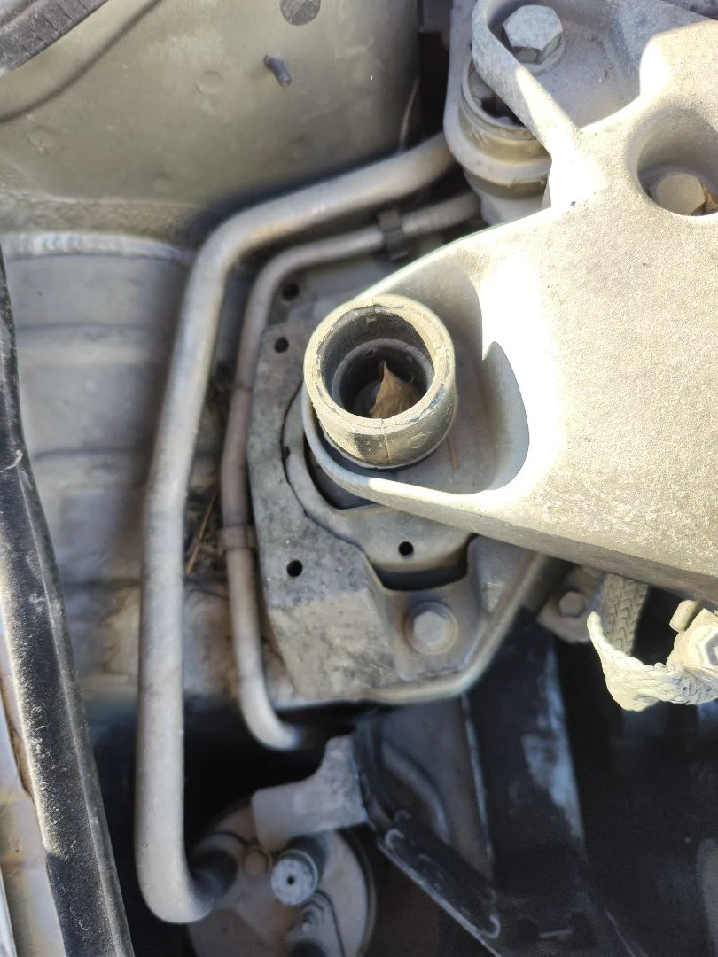Foto de TUBOS AIRE ACONDICIONADO RENAULT LAGUNA II (BG0) 1.8 CAT (120 CV / 88 KW)