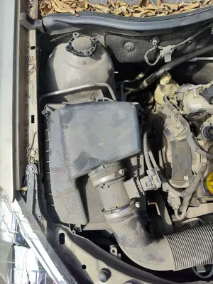 Foto de CAJA FILTRO AIRE OPEL ZAFIRA B 1.9 CDTI (120 CV / 88 KW) referencia 13271079 foto 3
