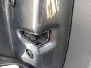 Foto de CERRADURA PUERTA DELANTERA IZQUIERDA VOLKSWAGEN T6.1 TRANSPORTER CARAVELLE (SH) 2.0 TDI (110 CV / 81 KW)