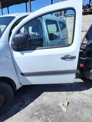 Foto de PUERTA DELANTERA IZQUIERDA RENAULT KANGOO II (F/KW0) 1.5 dCi Diesel CAT (86 CV / 63 KW) referencia 801010229R foto 2