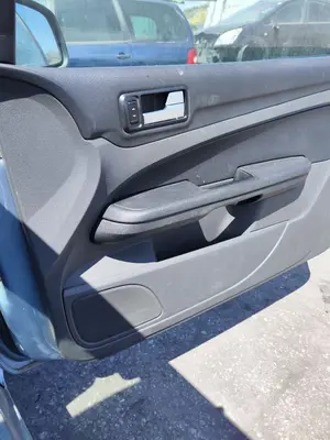 Foto de ELEVALUNAS DELANTERO DERECHO FORD FOCUS BERLINA (CAP) 1.6 TDCi CAT (90 CV / 66 KW) referencia 1736144