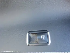 Foto de MANDO ELEVALUNAS DELANTERO DERECHO TESLA MODEL S eléctrico 270 kW (367 CV / 270 KW)