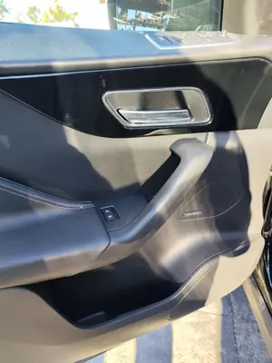 Foto de MANETA INTERIOR DELANTERA IZQUIERDA JAGUAR F-PACE 3.0 V6 Diesel CAT (301 CV / 221 KW) referencia GX7322601AC